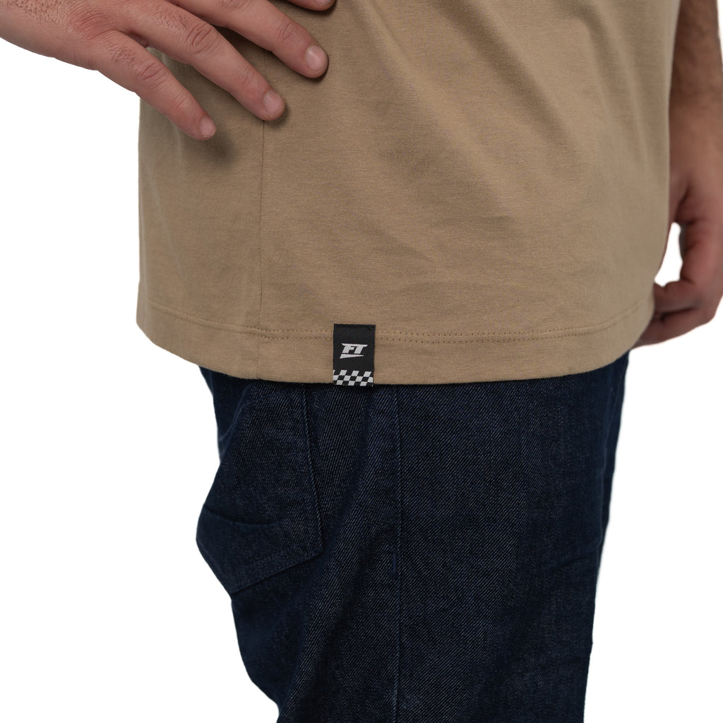 Camiseta Grid FT FuelTech - detalhe estampa costas, close-up